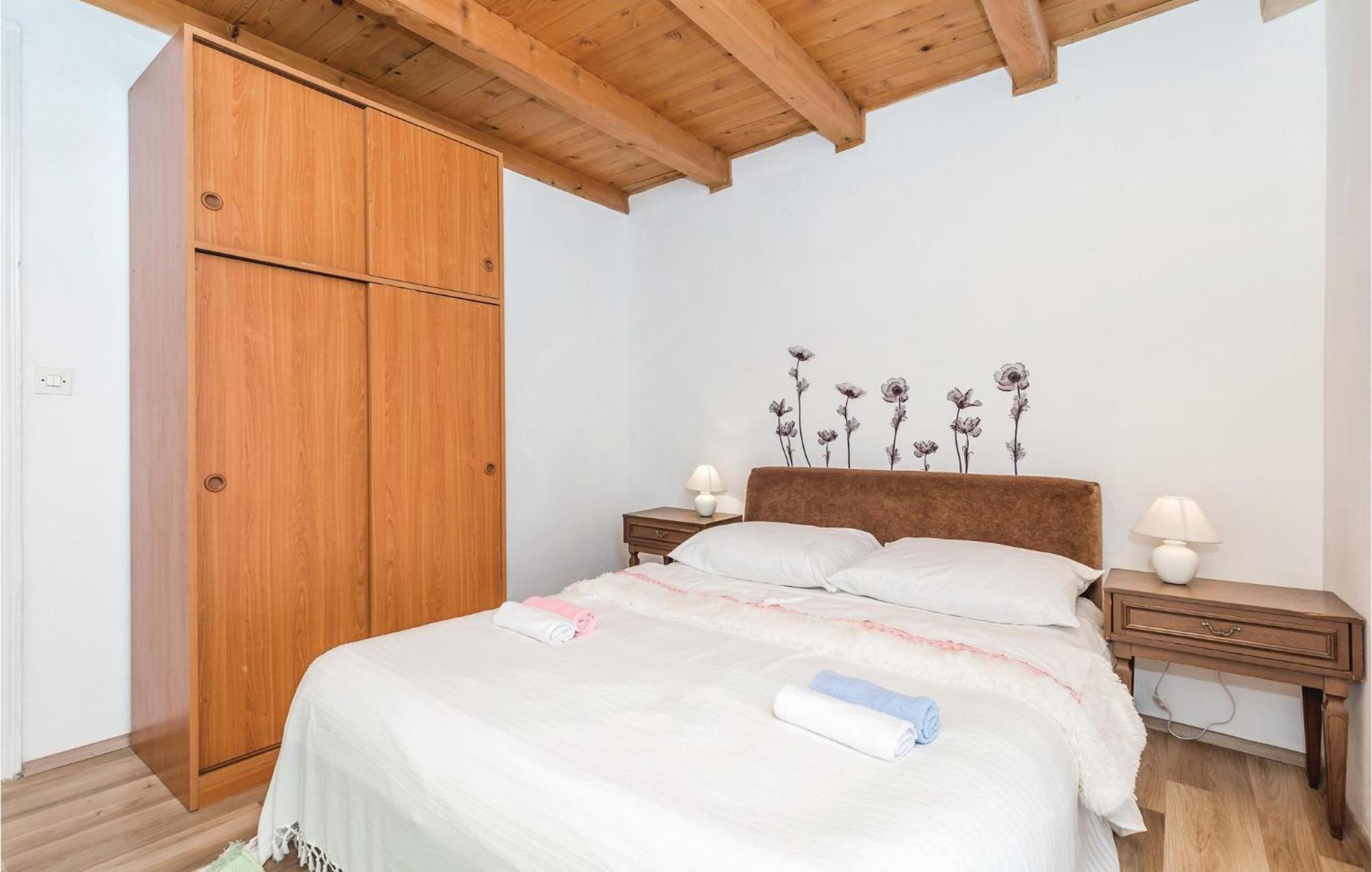 Amazing apartment in Kastav with 2 Bedrooms&WiFi Buitenkant foto