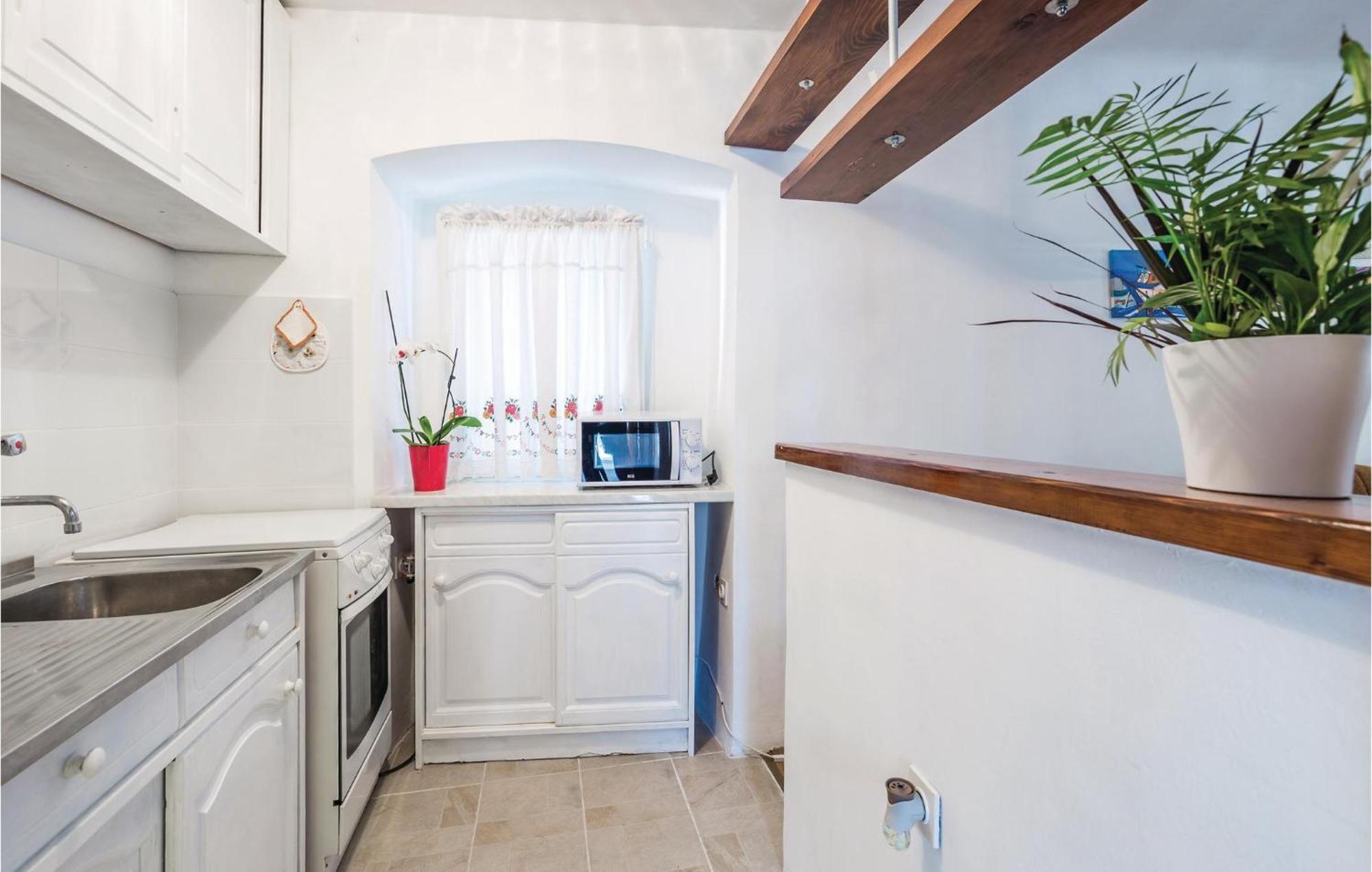 Amazing apartment in Kastav with 2 Bedrooms&WiFi Buitenkant foto