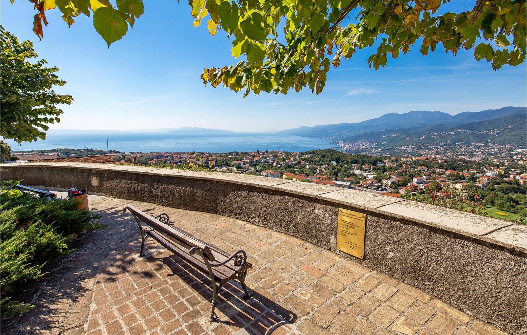 Amazing apartment in Kastav with 2 Bedrooms&WiFi Buitenkant foto