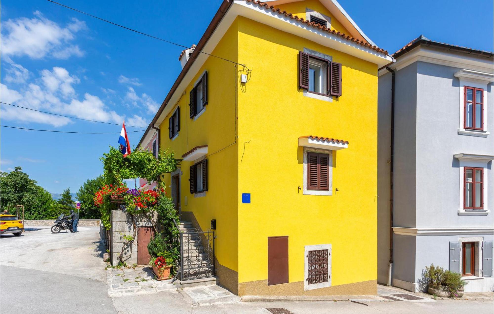 Amazing apartment in Kastav with 2 Bedrooms&WiFi Buitenkant foto