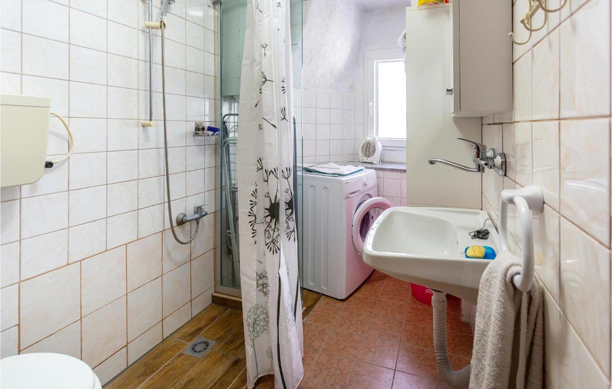 Amazing apartment in Kastav with 2 Bedrooms&WiFi Buitenkant foto